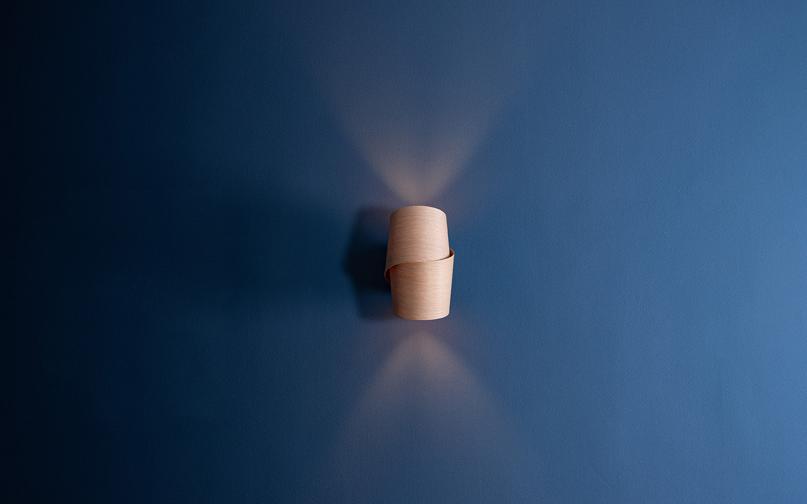 Neap Wireless Wall Light