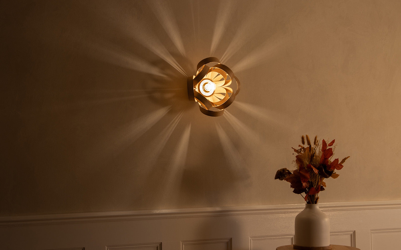 Skipper Wireless Wall Light