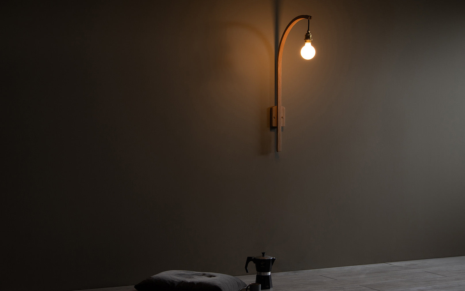 Tilow Wall Light