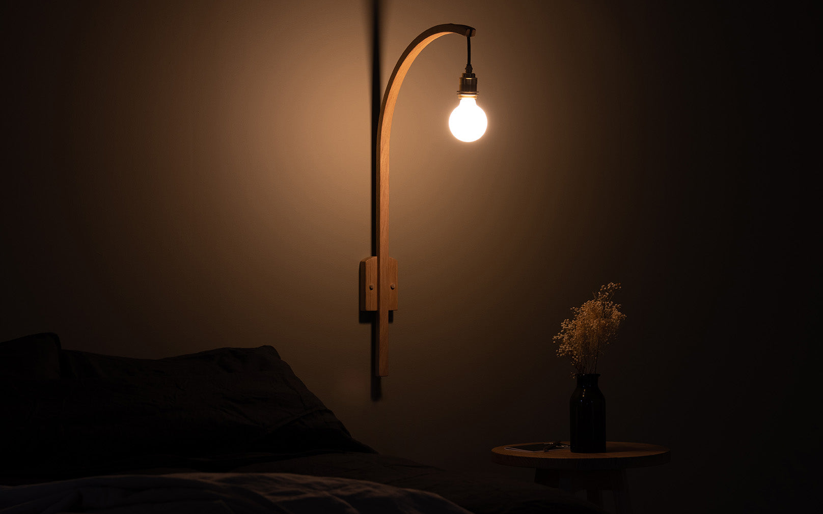 Tilow Wall Light